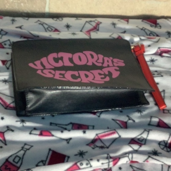 Victoria’s Secret NEW - faux Leather Make up bag “ Just add Lipstick “ - Picture 5 of 5